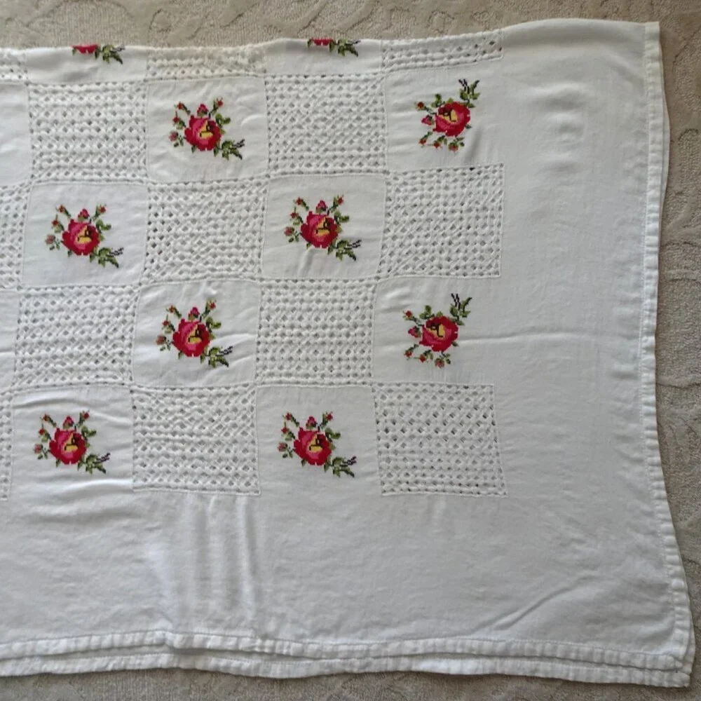 Vintage Handmade Tablecloth 76